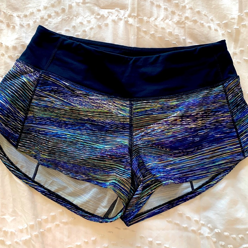 Beautiful Blue Patterned Lululemon Speed Short 4 … - image 1